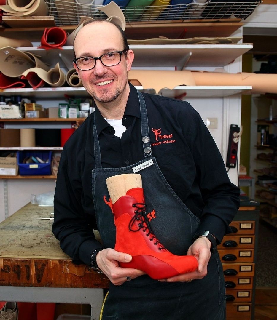 Annie Carparelli - Rote Schuhe